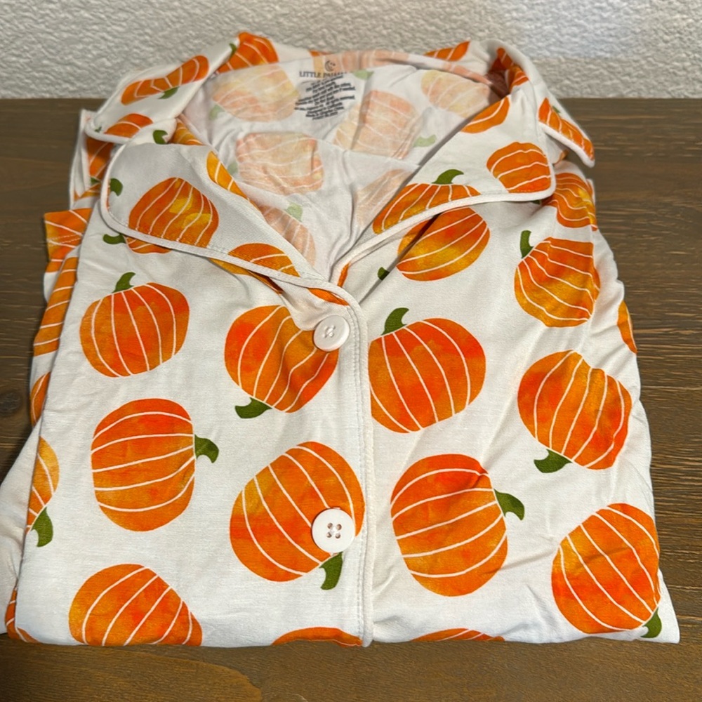 Little Pajama Co Women’s Pumpkin Sleep Set